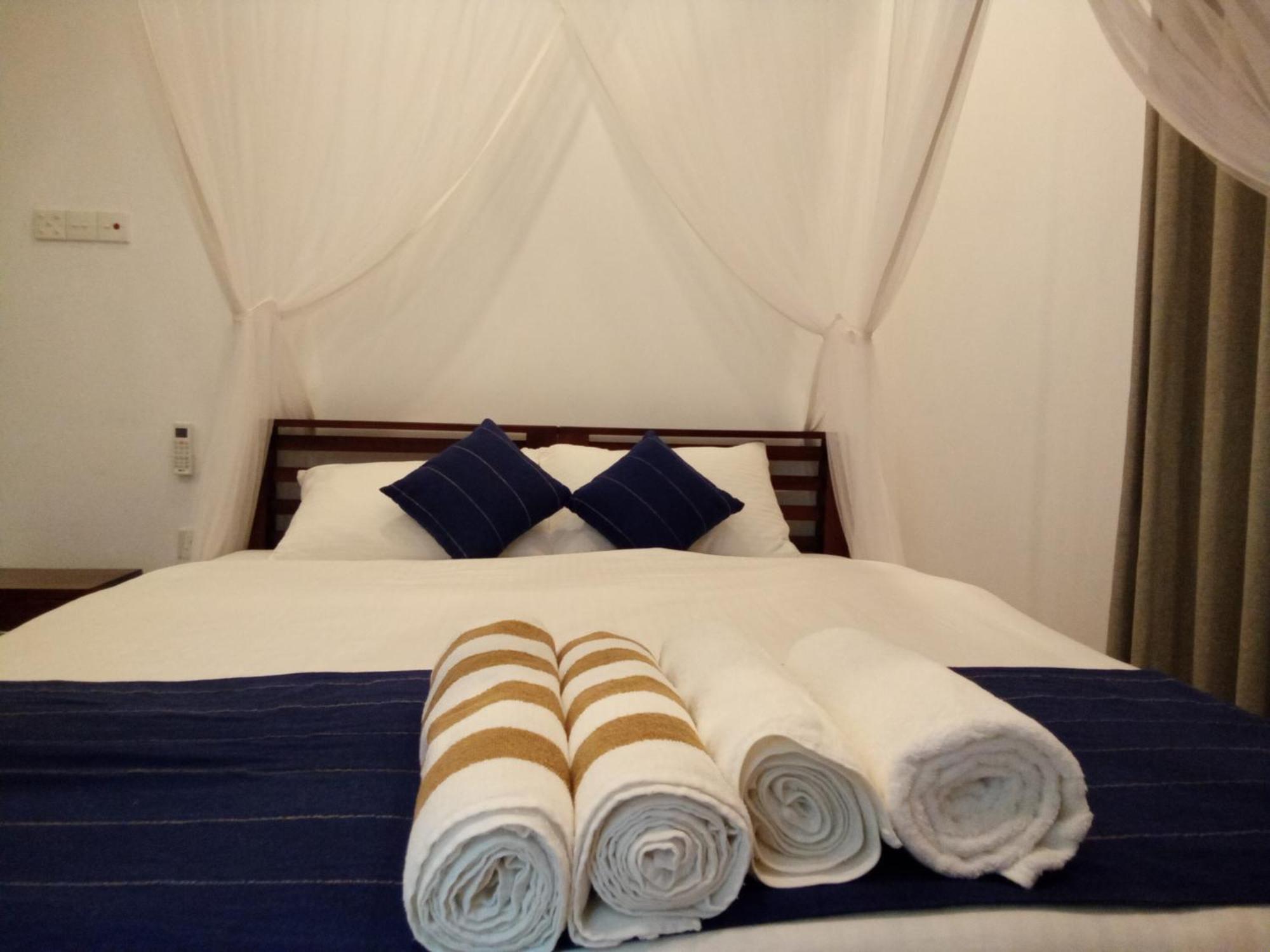 Bed and Breakfast The Moose Weligama Exterior foto