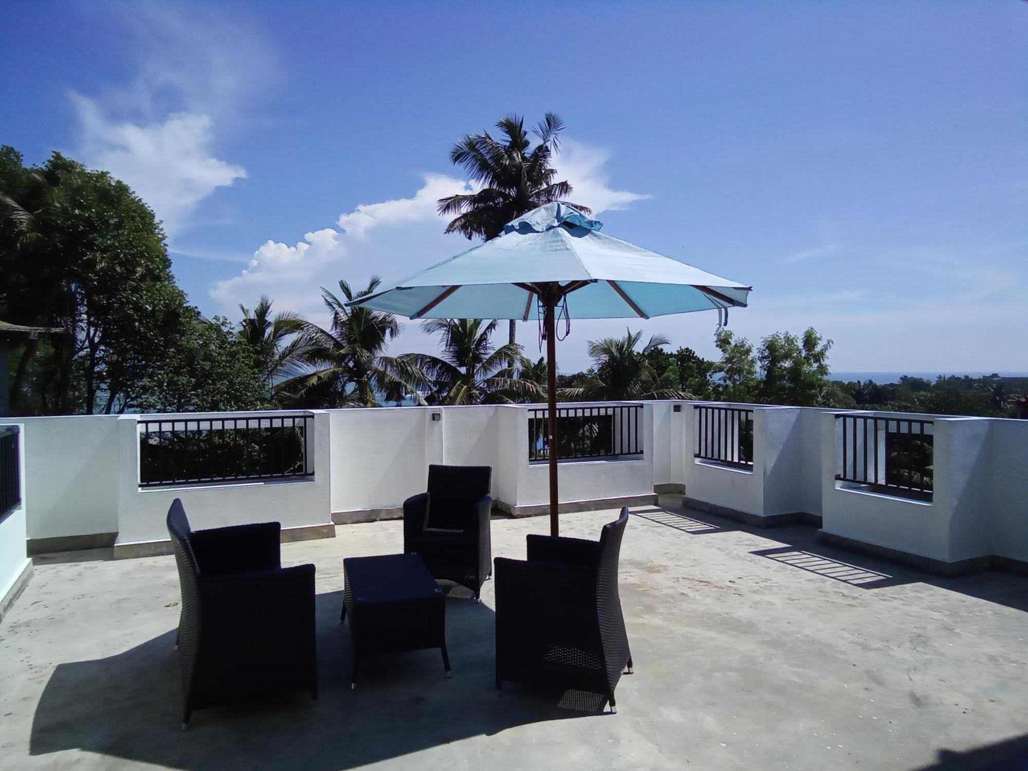 Bed and Breakfast The Moose Weligama Exterior foto