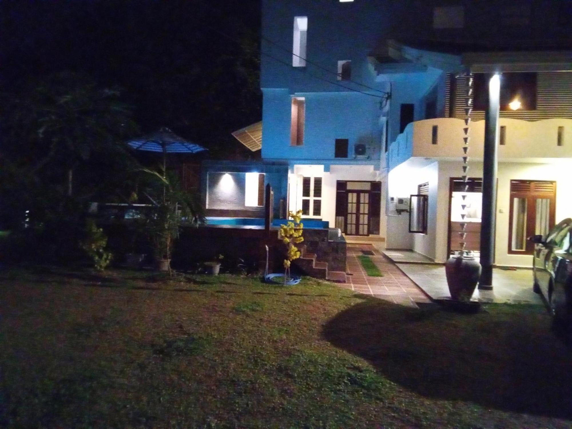 Bed and Breakfast The Moose Weligama Exterior foto